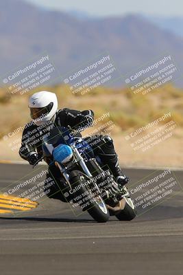 media/Oct-08-2022-SoCal Trackdays (Sat) [[1fc3beec89]]/Turn 16 (125pm)/